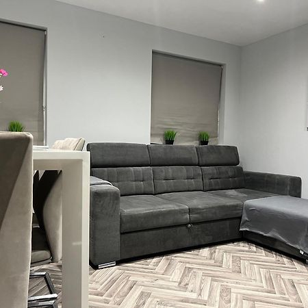 Апартаменты Broadway Retreat With Free Parking Херн-Бей Экстерьер фото