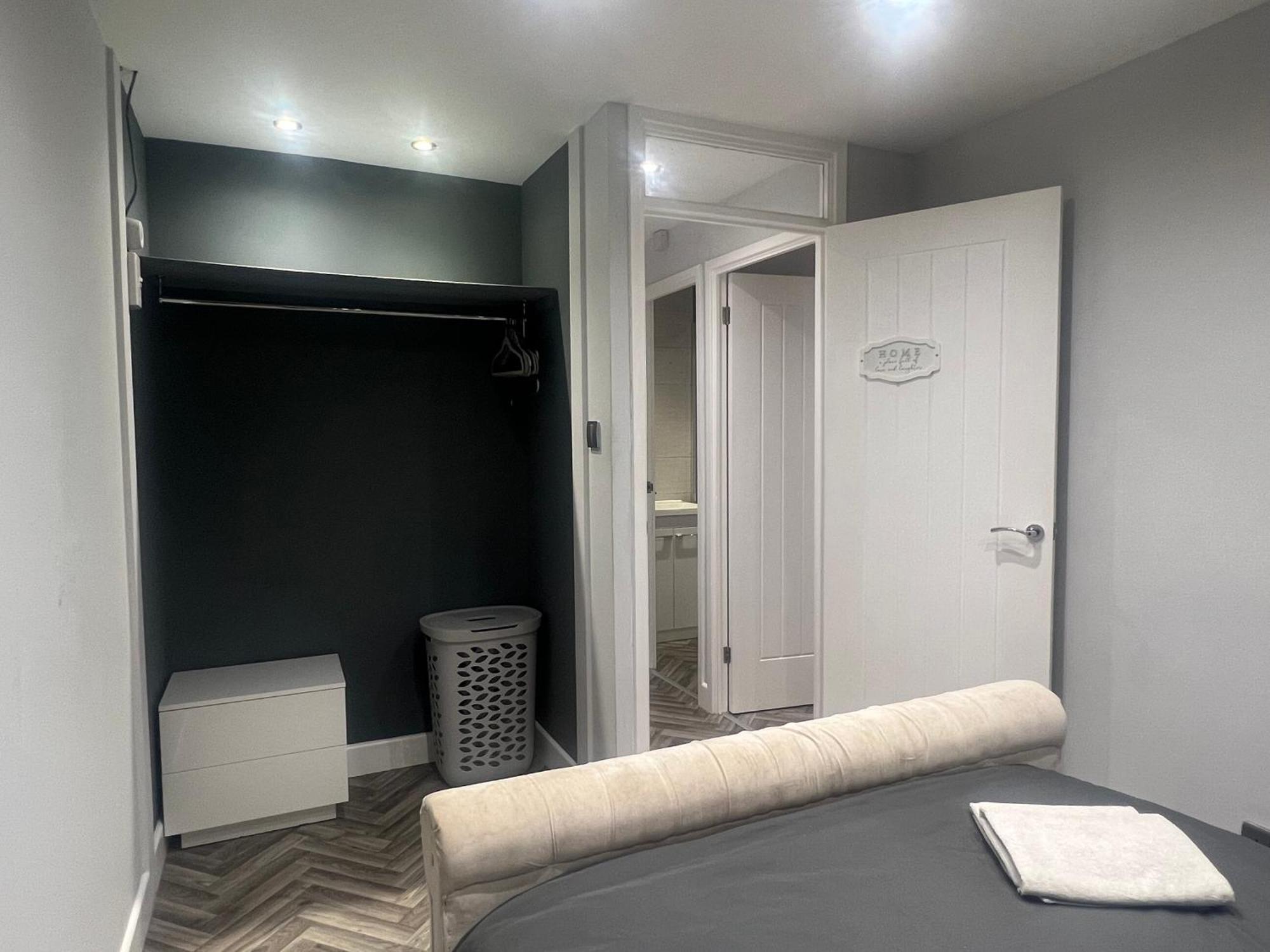 Апартаменты Broadway Retreat With Free Parking Херн-Бей Экстерьер фото