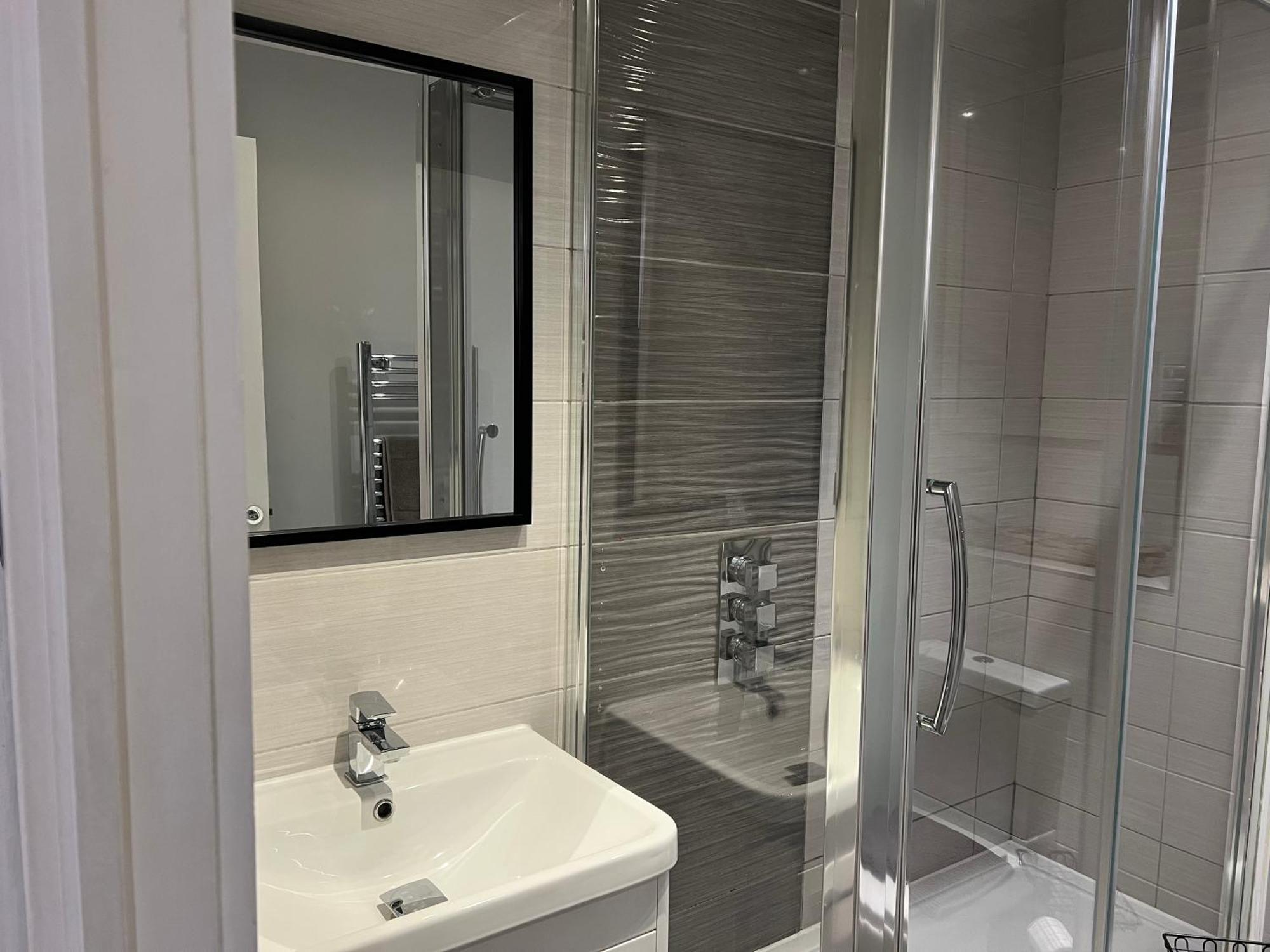 Апартаменты Broadway Retreat With Free Parking Херн-Бей Экстерьер фото